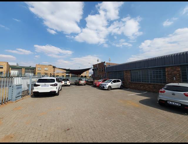 839M² WAREHOUSE FOR SALE IN TUNNEY